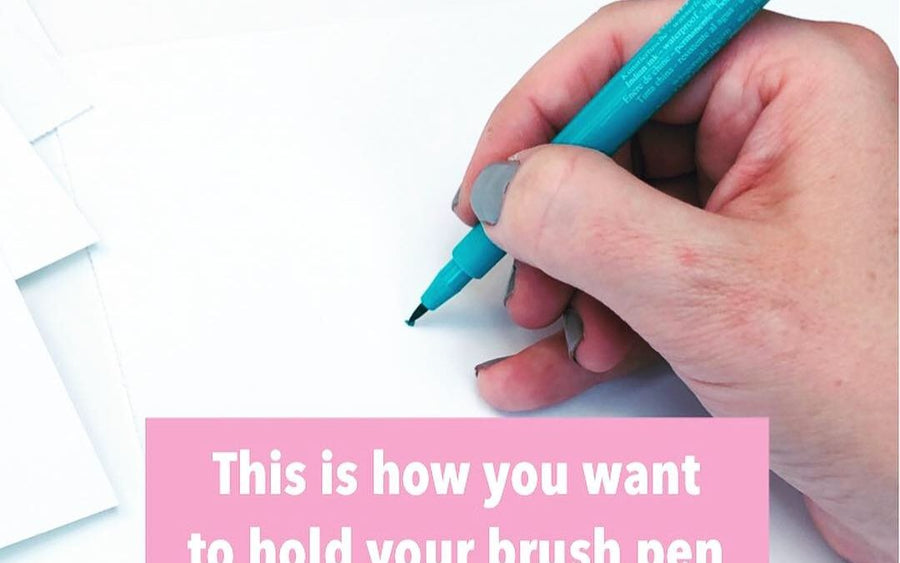 Lettering FAQs – What’s the best way to hold a brush pen?