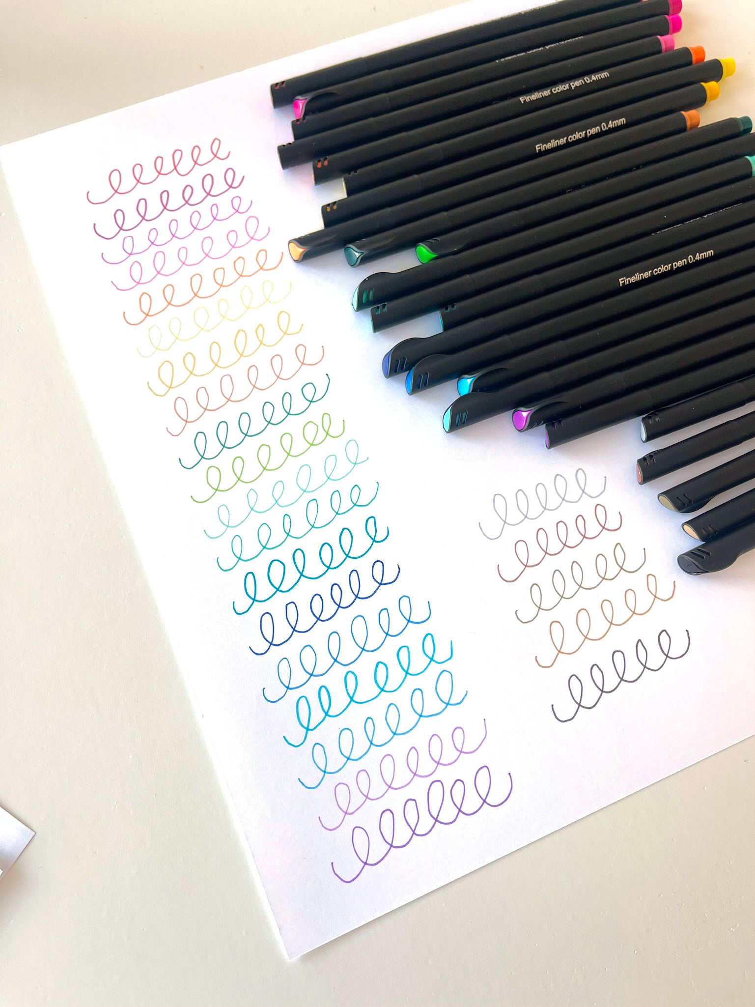 Colored Fineliner Pen Set